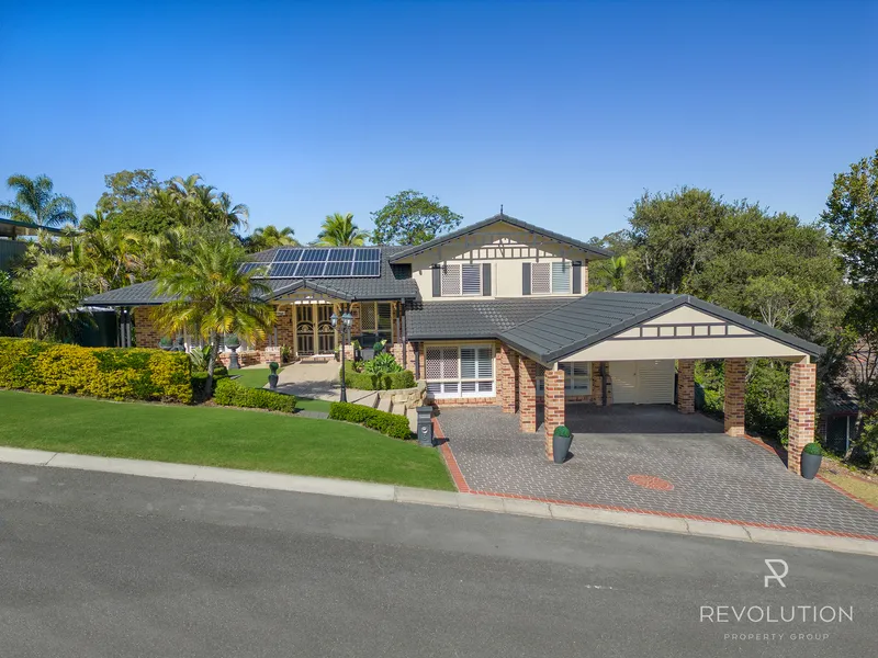 Fully Renovated Suburban Paradise: Luxurious Retreat with Pool, Spa, Putting Green, and More!