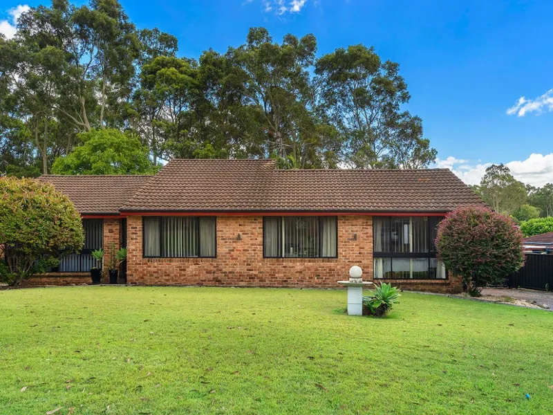 Gorgeous freshly renovated 4 bedroom home for rent with ducted aircon!