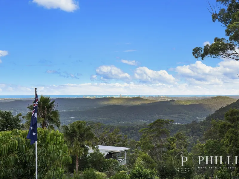Spectacular views over the coast, modern home + bush bungalow, rainforest + bush setting