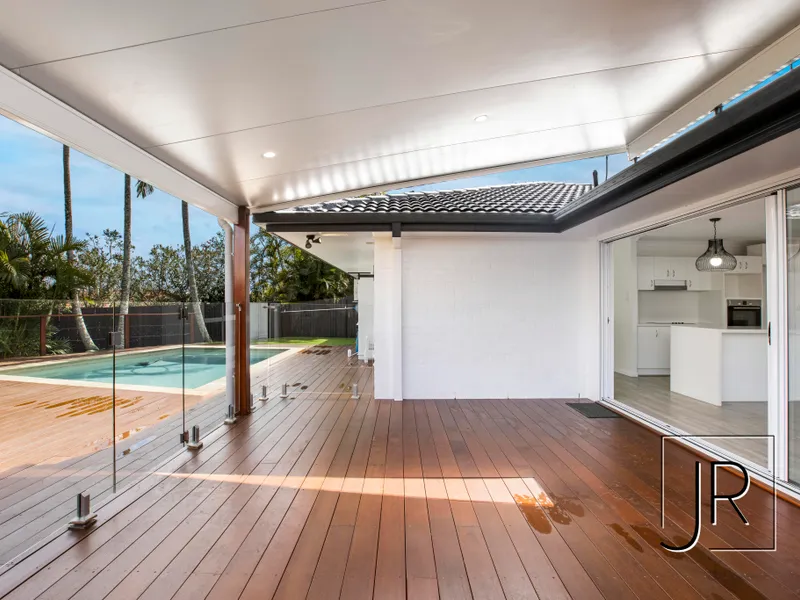 Spacious Family Entertainer