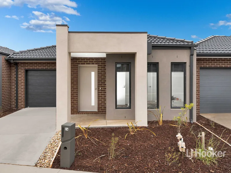 Stylish & Modern Home in Magnificent Location