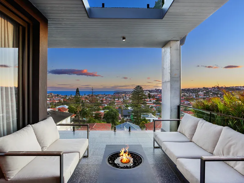 Magnificent 317sqm Private Residence That Takes In The Ocean & City Landscape