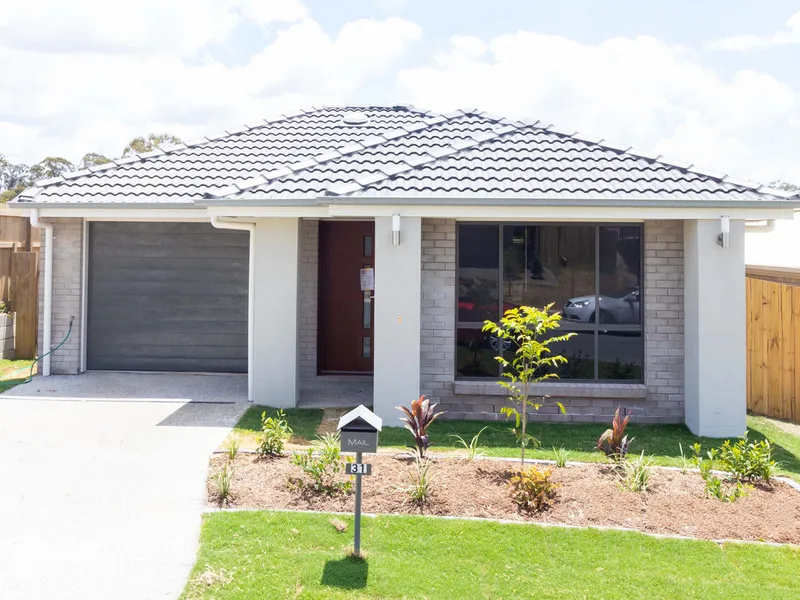 Modern 3-Bedroom Home with Low Maintenance Yard in Bahrs Scrub