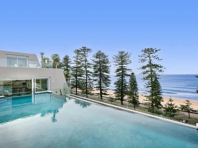 PENTHOUSE STYLE APARTMENT OPPOSITE MANLY BEACH