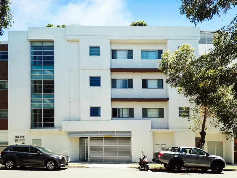 Under Offer！Three more Buyers need Property.