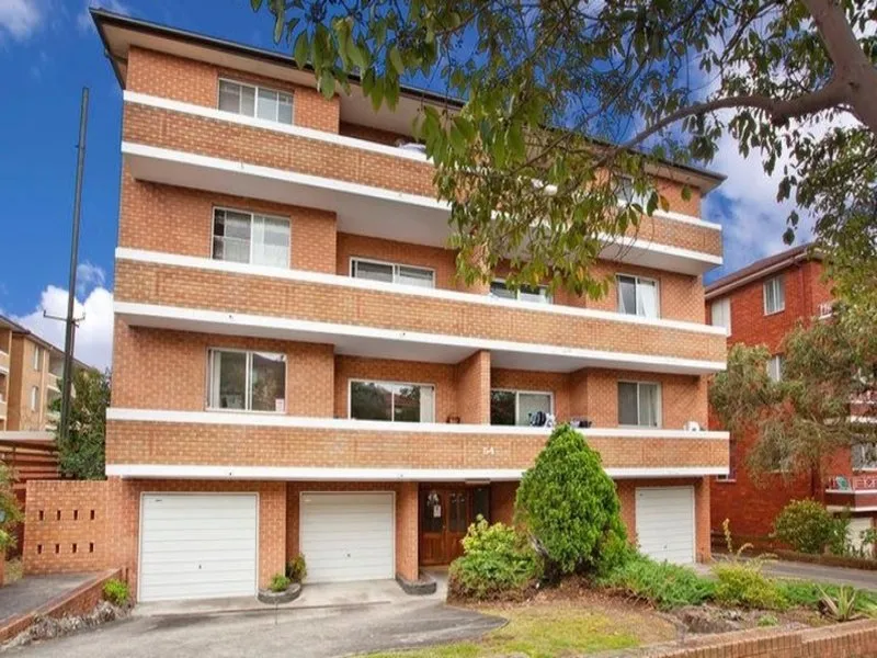 Spacious two bedroom unit in prime location!