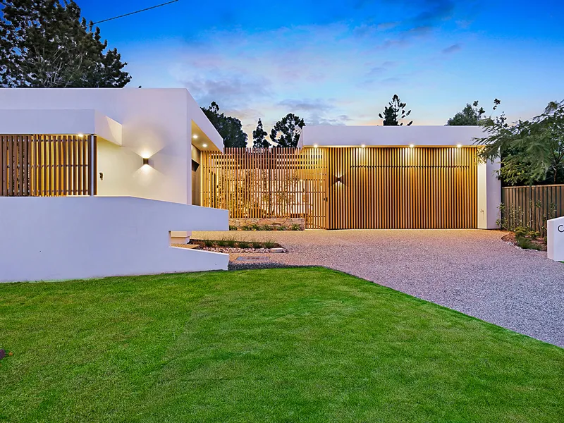 Perfect East Toowoomba Location - Boutique Villa, Exceptional Quality