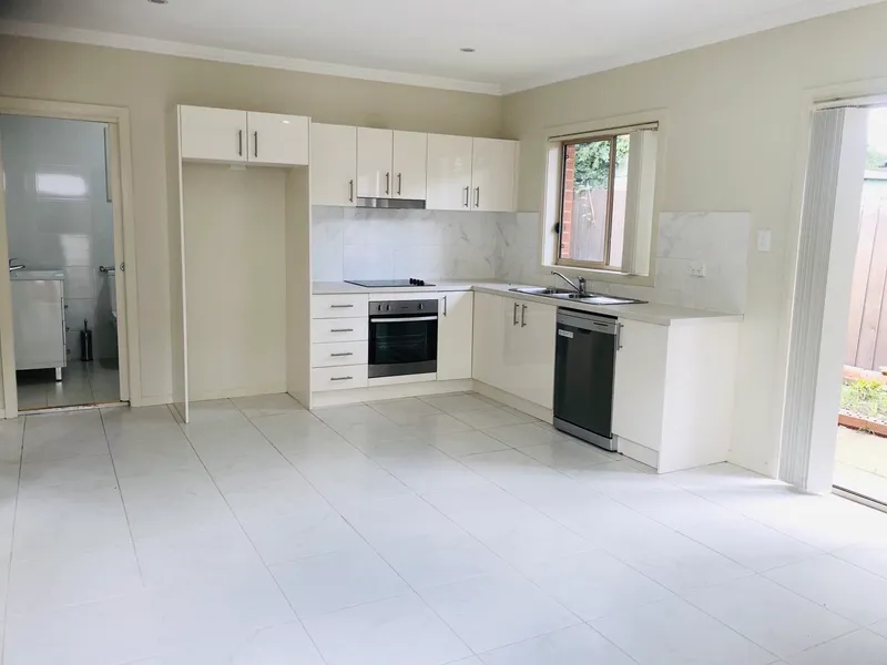 NEAR NEW 2 BEDROOMS GRANNY FLAT 