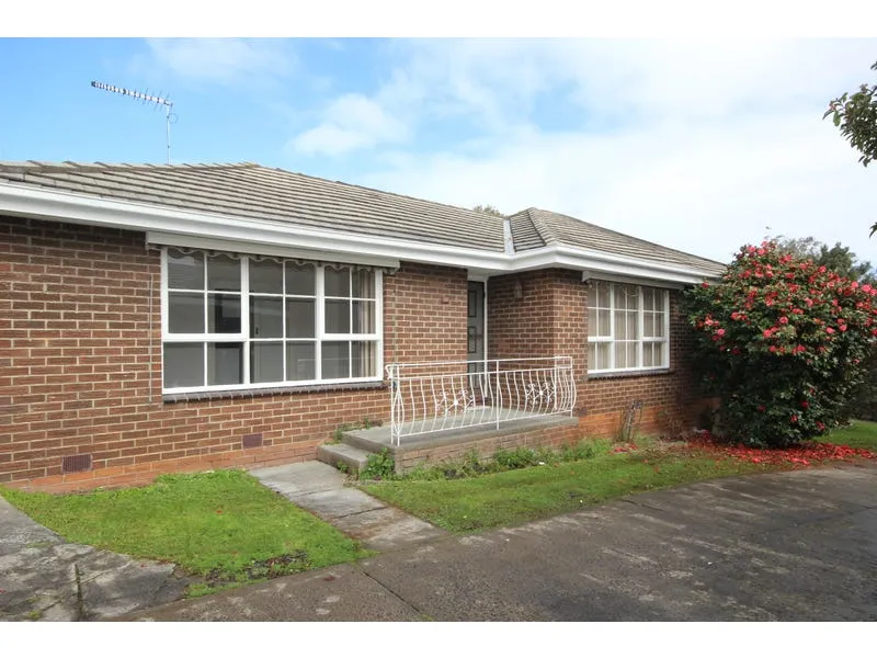 Renovated 2 bed unit in leafy Nunawading