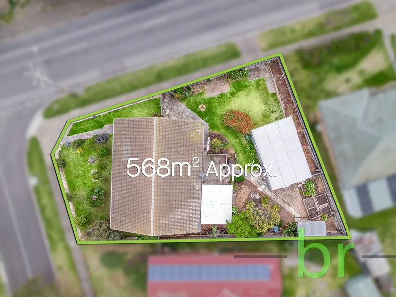 NEAT 3 BEDROOM BV HOME ON CORNER BLOCK