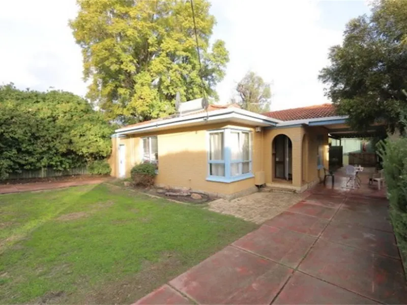 Spacious family home 4x1 with renovated kitchen
