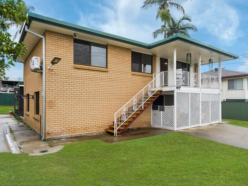 7 ROOMS | DOUBLE LIVING + GRANNY FLAT!