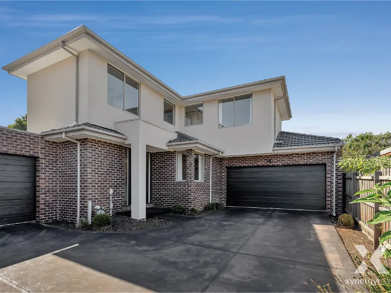 MODERN AND VERY SPACIOUS TOWN RESIDENCE