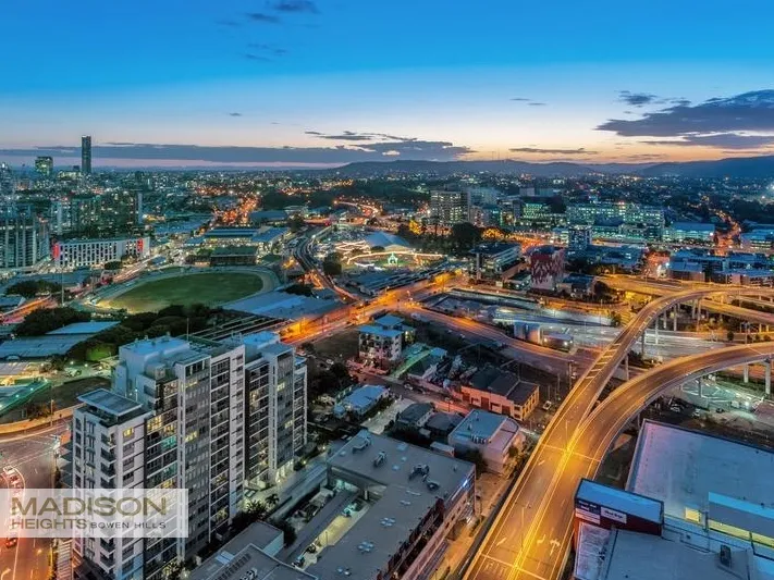 AMAZING CITY VIEWS  - 2 BEDROOM 2 BATHROOM + 1 MONTH FREE INTERNET + CAR PARK