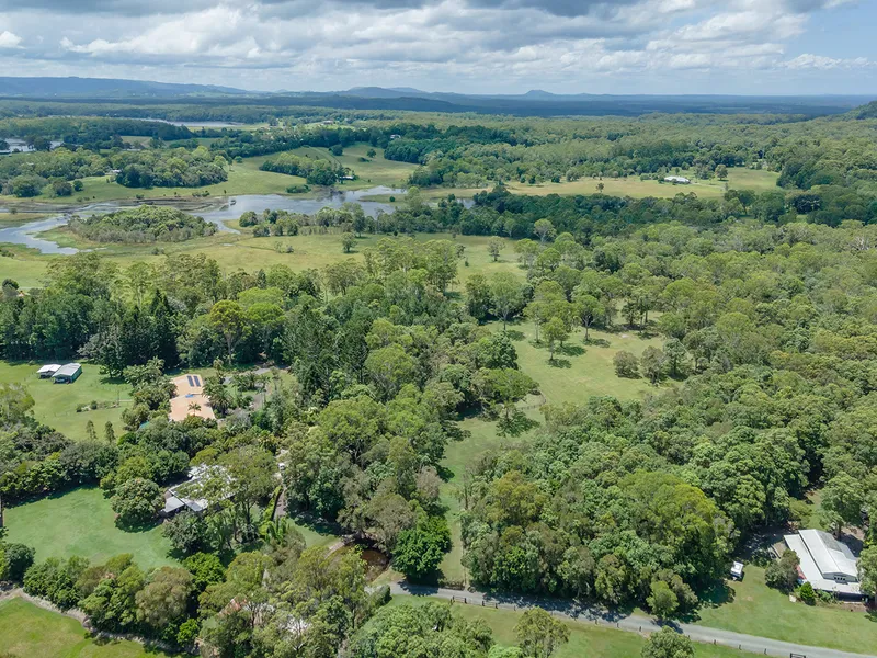 21 ACRES OF STUNNING, LEVEL LAND 15 MINUTES TO NOOSA !!