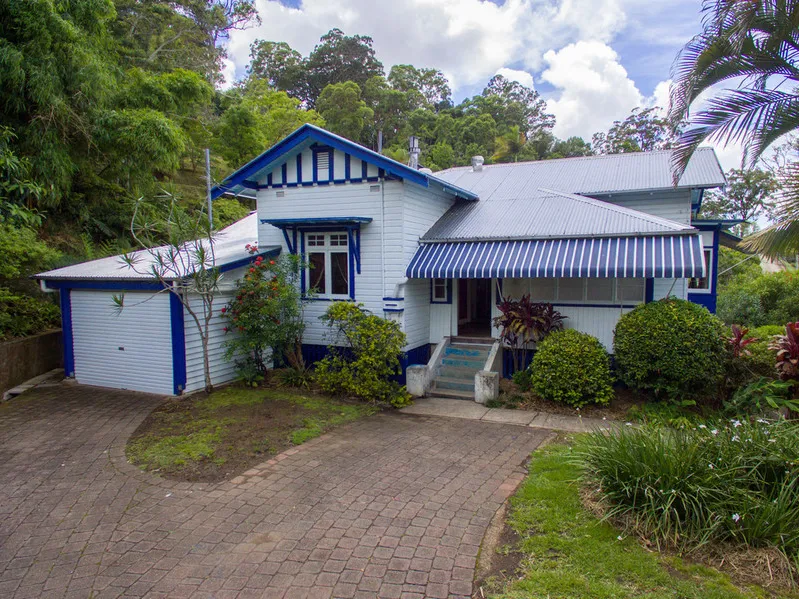 Charming 3-bedroom home with the option of a 4th bedroom