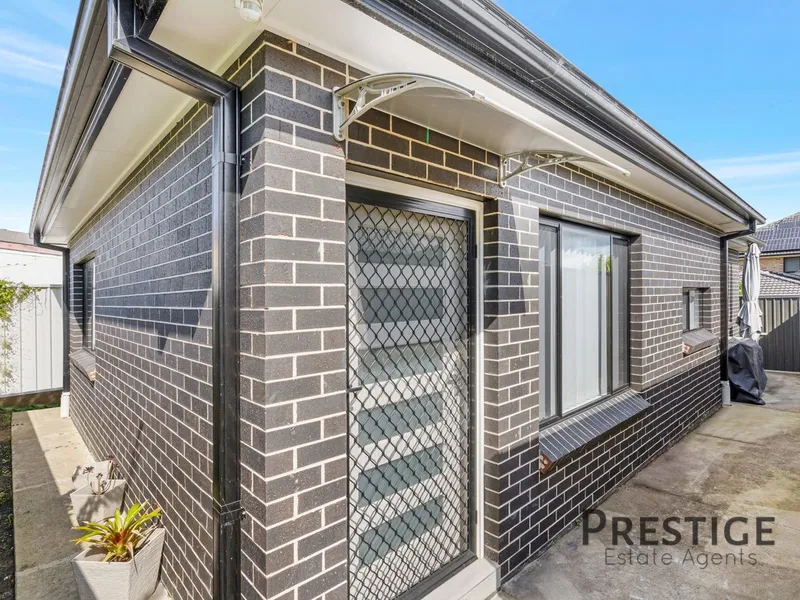 Near new Granny Flat!!