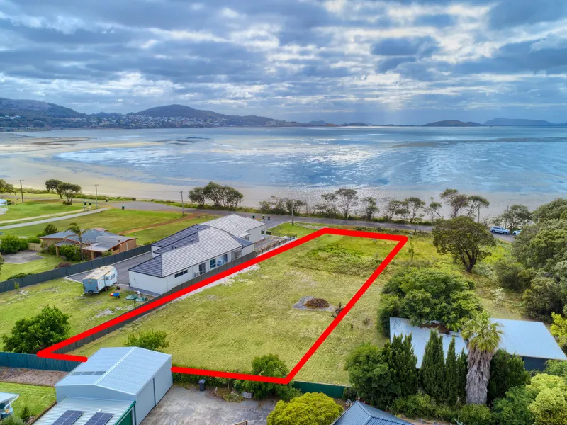 DAZZLING HARBOURFRONT ASPECT | Tourist / Residential Land