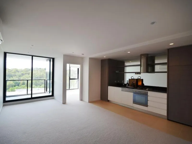 Light and bright top floor one bedroom