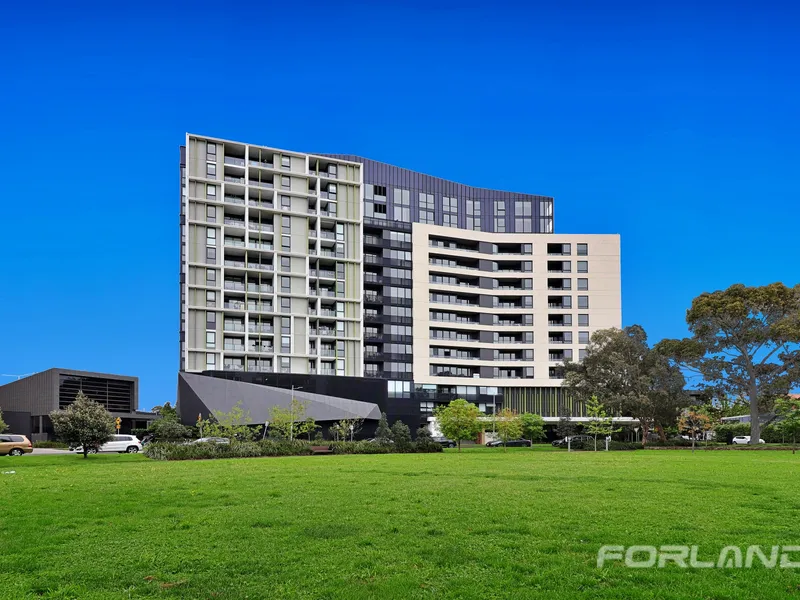 Urban living in the heart of vast surrounding parklands