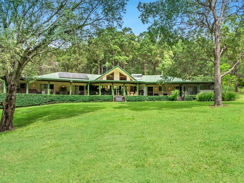 Stunning Hinterland Retreat