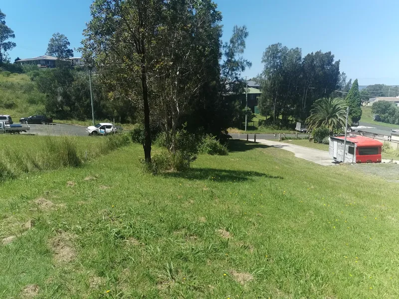 Elevated block of land