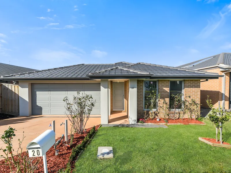 Four bedrooms, 2 living areas