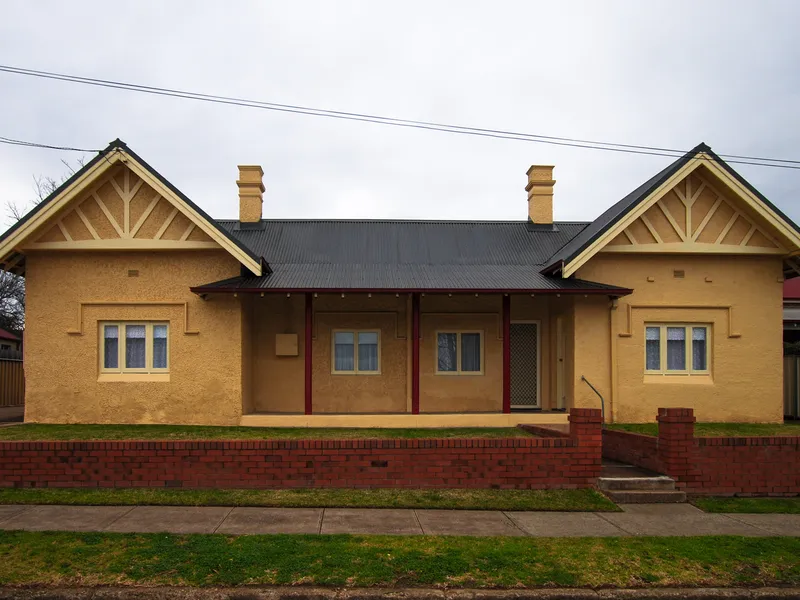 CENTRAL 3 BEDROOM RENOVATED HOME