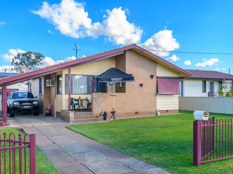 IDEAL FIRST HOME OR INVESTMENT!