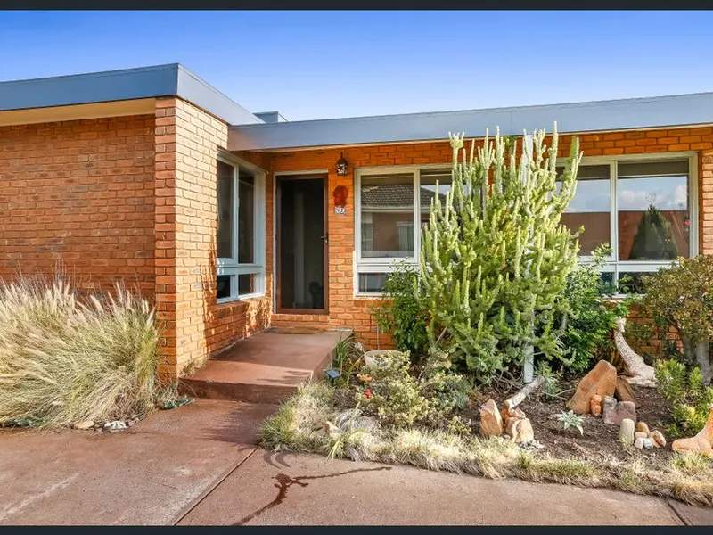 LOCATION LOCATION LOCATION!