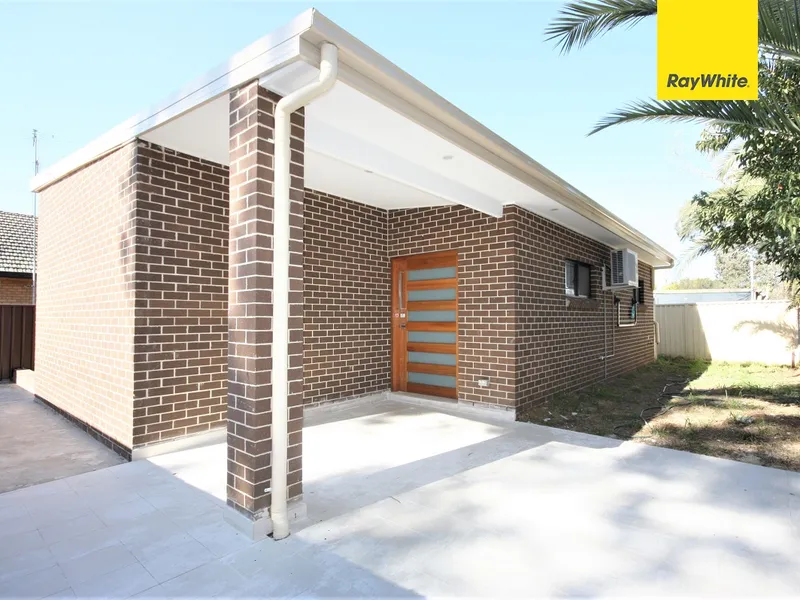 3 bedroom home minutes from everything