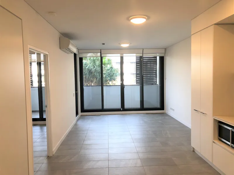 East Facing One Bedroom + Parking