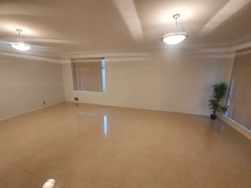 Spacious Family Home!