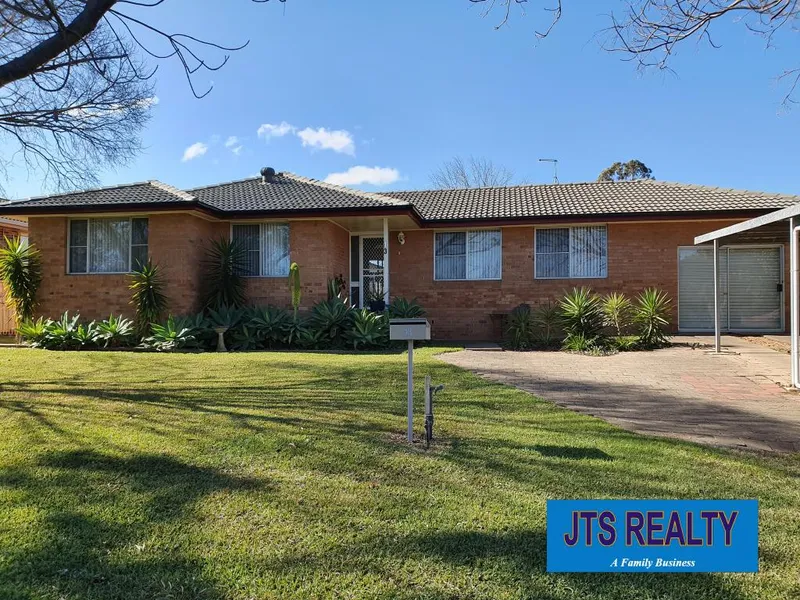 Tidy Brick & Tile Home