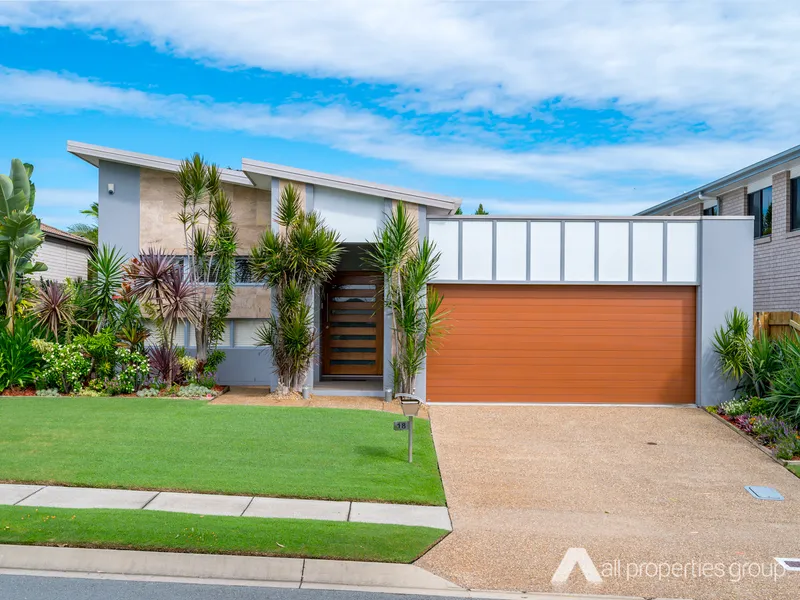 ALL YEAR ROUND ENTERTAINER