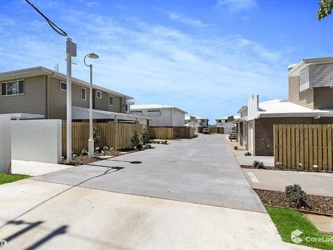 Great Townhouse in Great Location