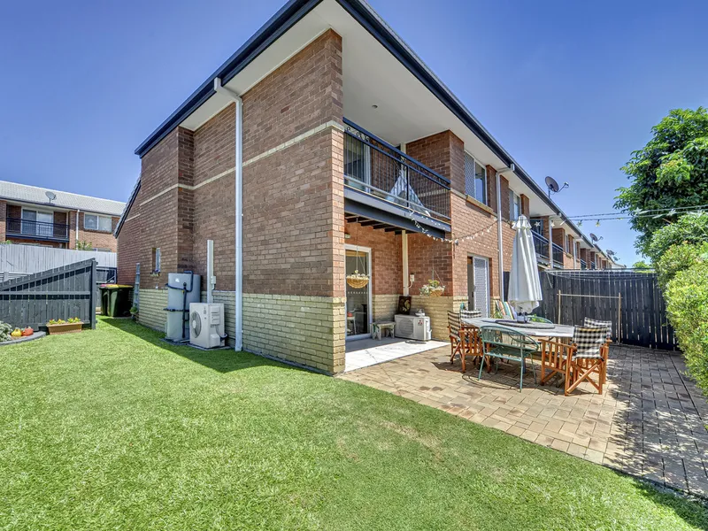 Great alternative living or investment!!!