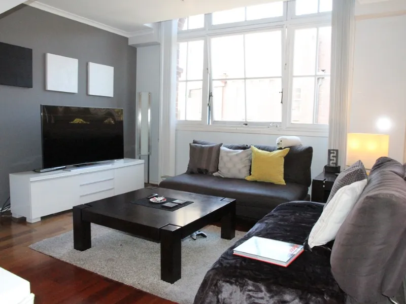 Furnished 1 Bed Loft Style!