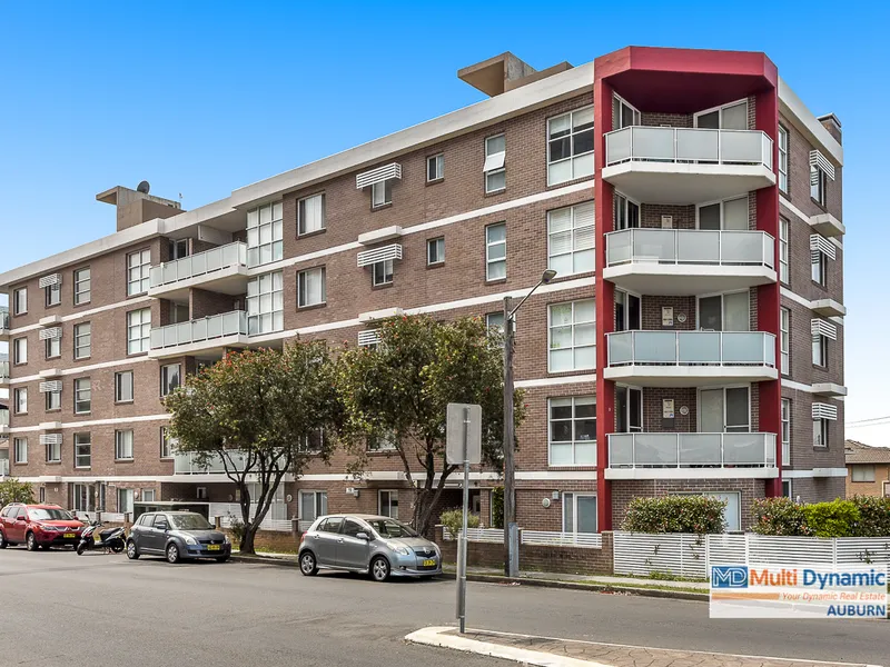 Modern 2 Bedroom Apartment : 350m Approx. to Station & Shops