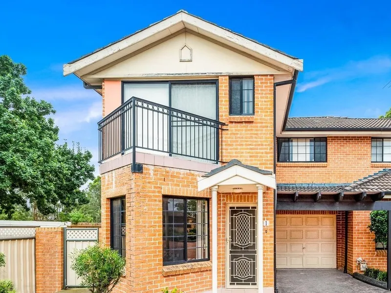Well Presented Townhouse !!