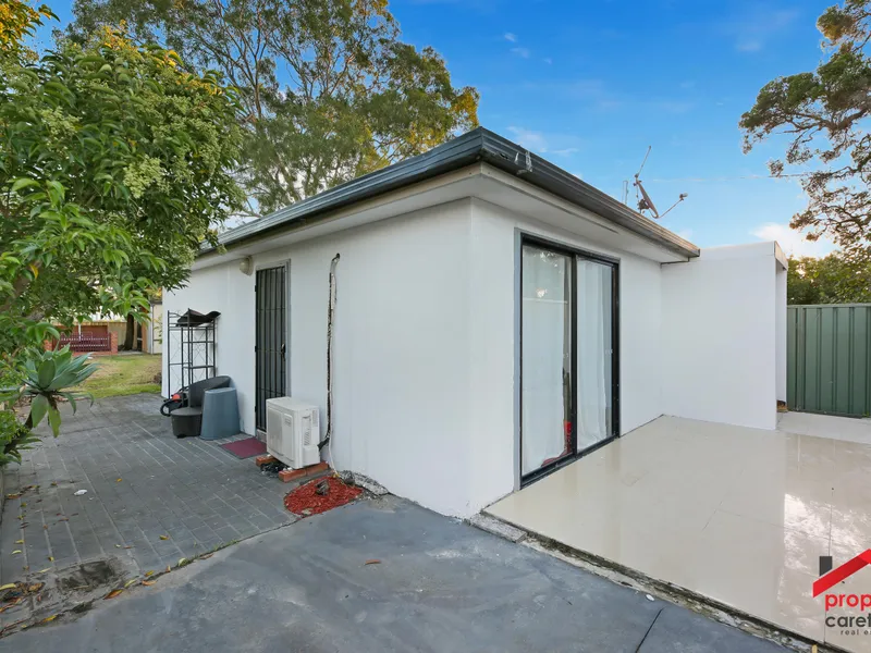 2 BEDROOMS GRANNY FLAT FOR RENT IN YENNORA 