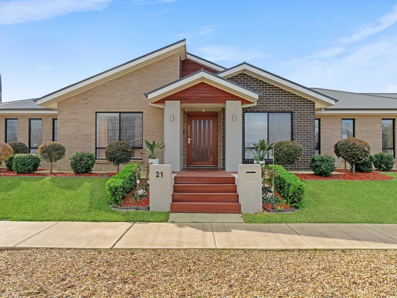 Family Haven in Outstanding Location