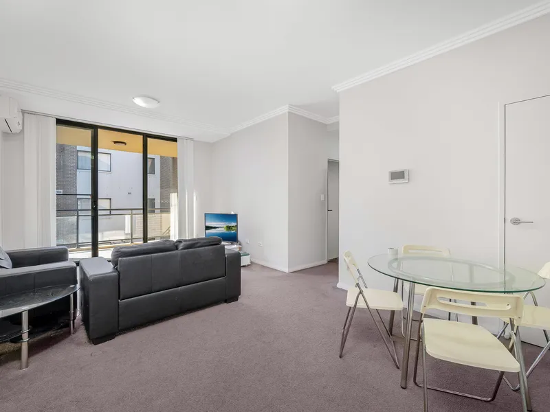 MODERN APARTMENT WITIN WALKING DISTANCE TO ALL AMENITIES