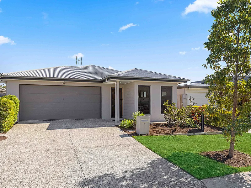 MODERN ENTRY LEVEL HOME - REF 4064