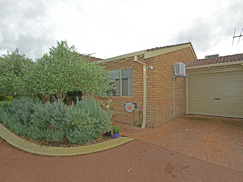 FULLY FURNISHED VERY WELL PRESENTED VILLA 