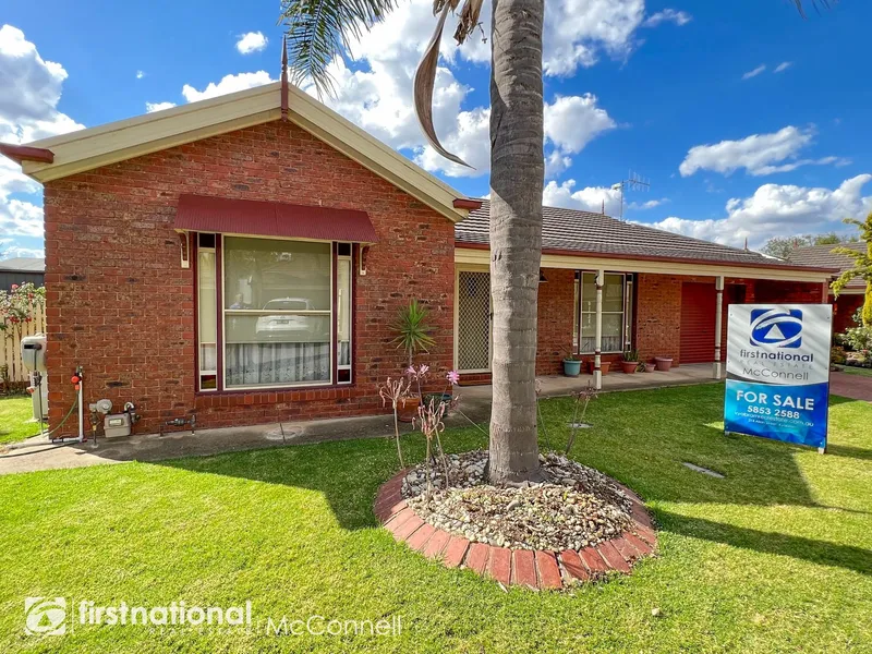 OUTSTANDING TOWNHOUSE