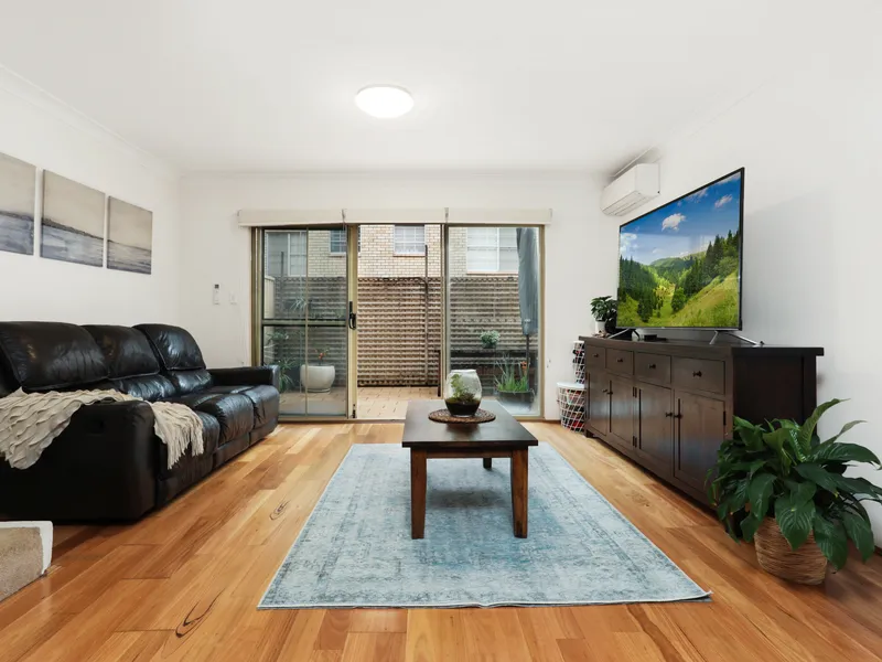 Fantastic Townhouse Immersed in Peace & Privacy