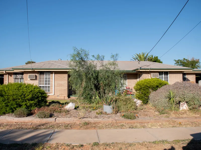 PAIR OF MAISONETTES ON ONE TITLE
