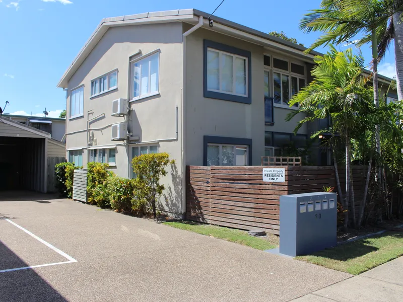 Light Filled Unit - Close To The Strand