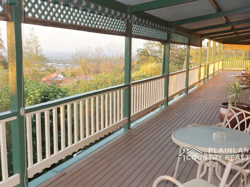 Nest Or Invest With Spectacular Valley Views